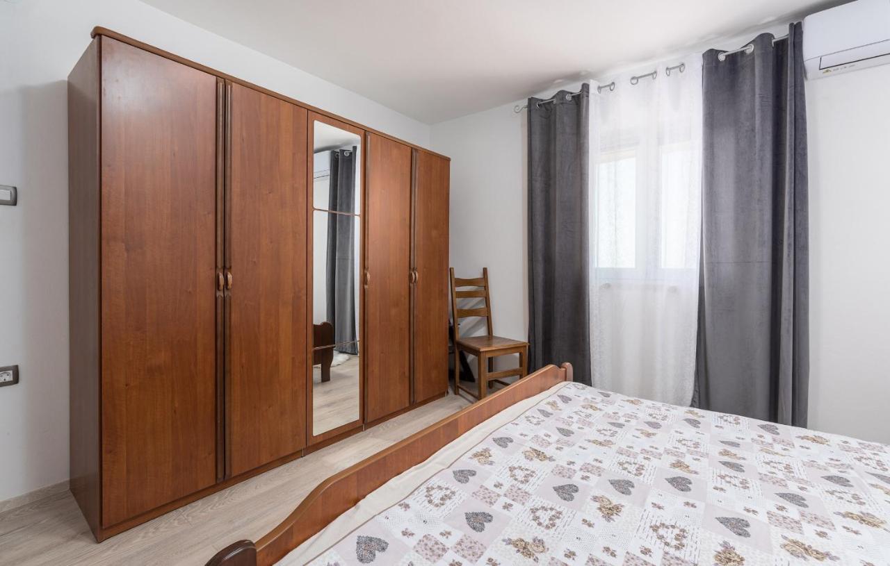 Apartman Sabina, Porec Fuskulin Exterior photo